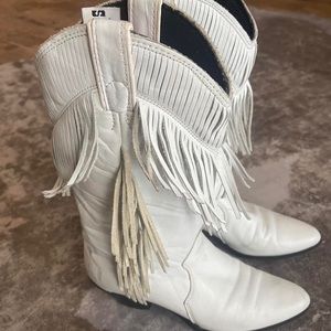 SOLD White leather fringe Laredo cowboy boots